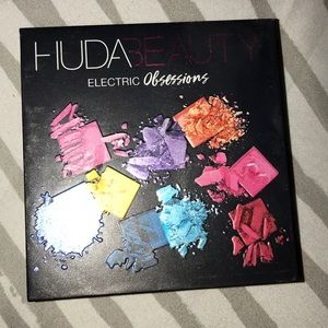 Huda Beauty Electric Obsessions Makeup Palette